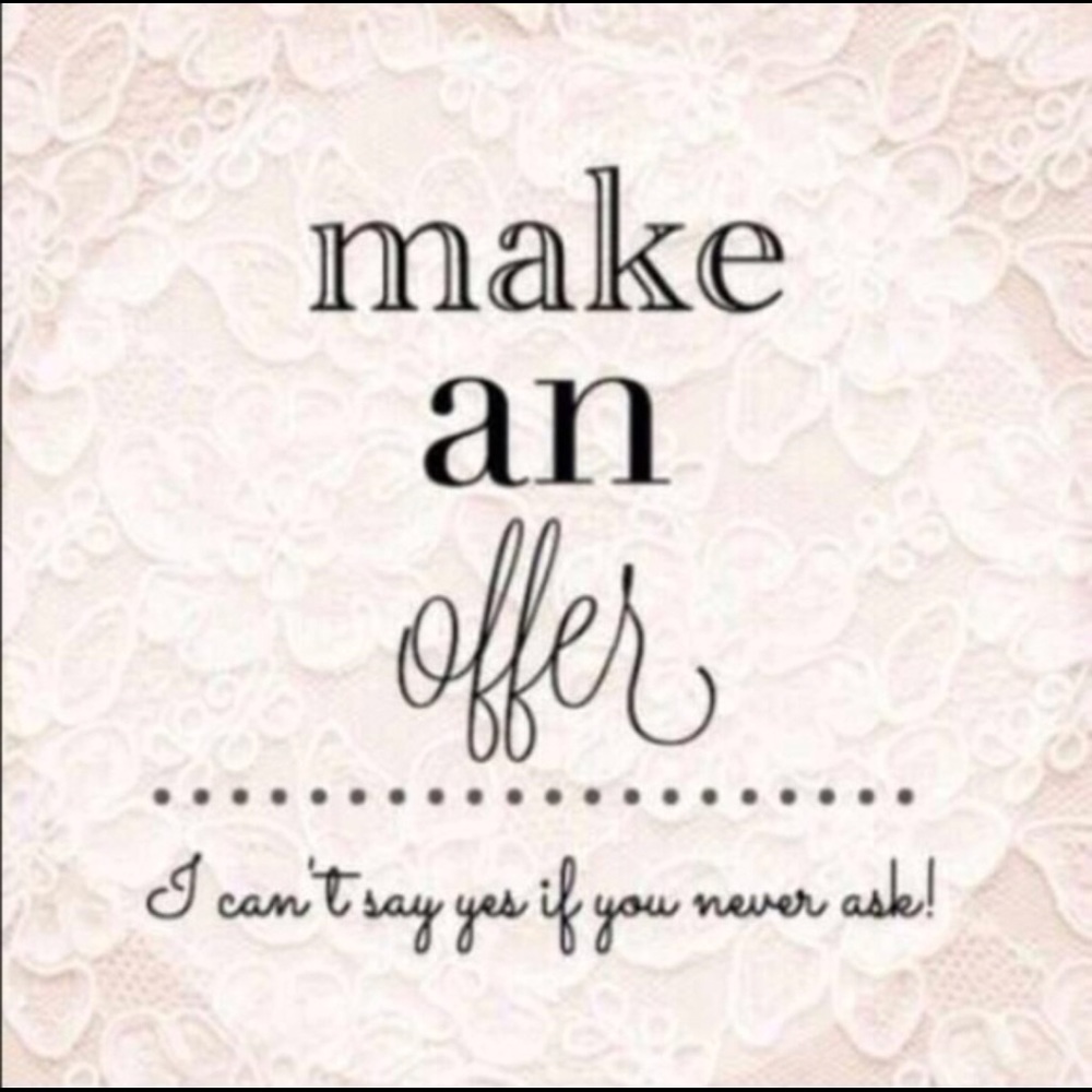 MAKE ME AN OFFER! 🌺❤️🌺